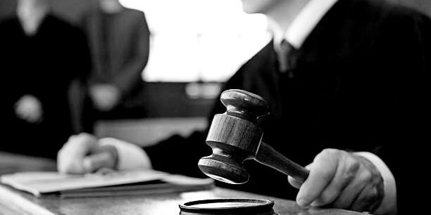 judge hammer bw Toyota Bank Polska Fined